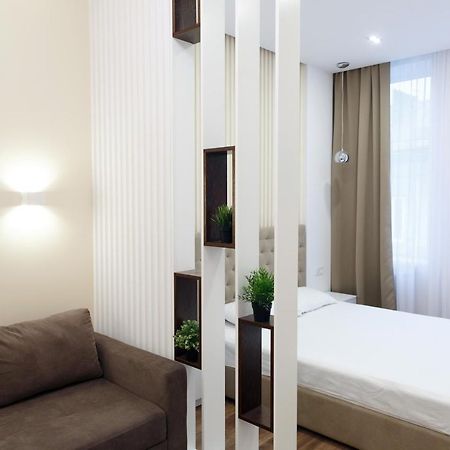 Charming Apartment In The City Center Lviv Ngoại thất bức ảnh