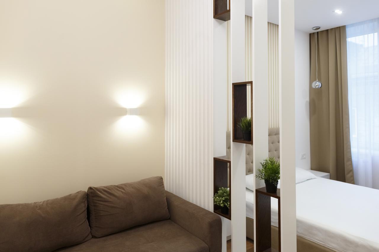 Charming Apartment In The City Center Lviv Ngoại thất bức ảnh