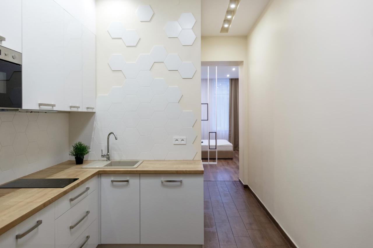 Charming Apartment In The City Center Lviv Ngoại thất bức ảnh