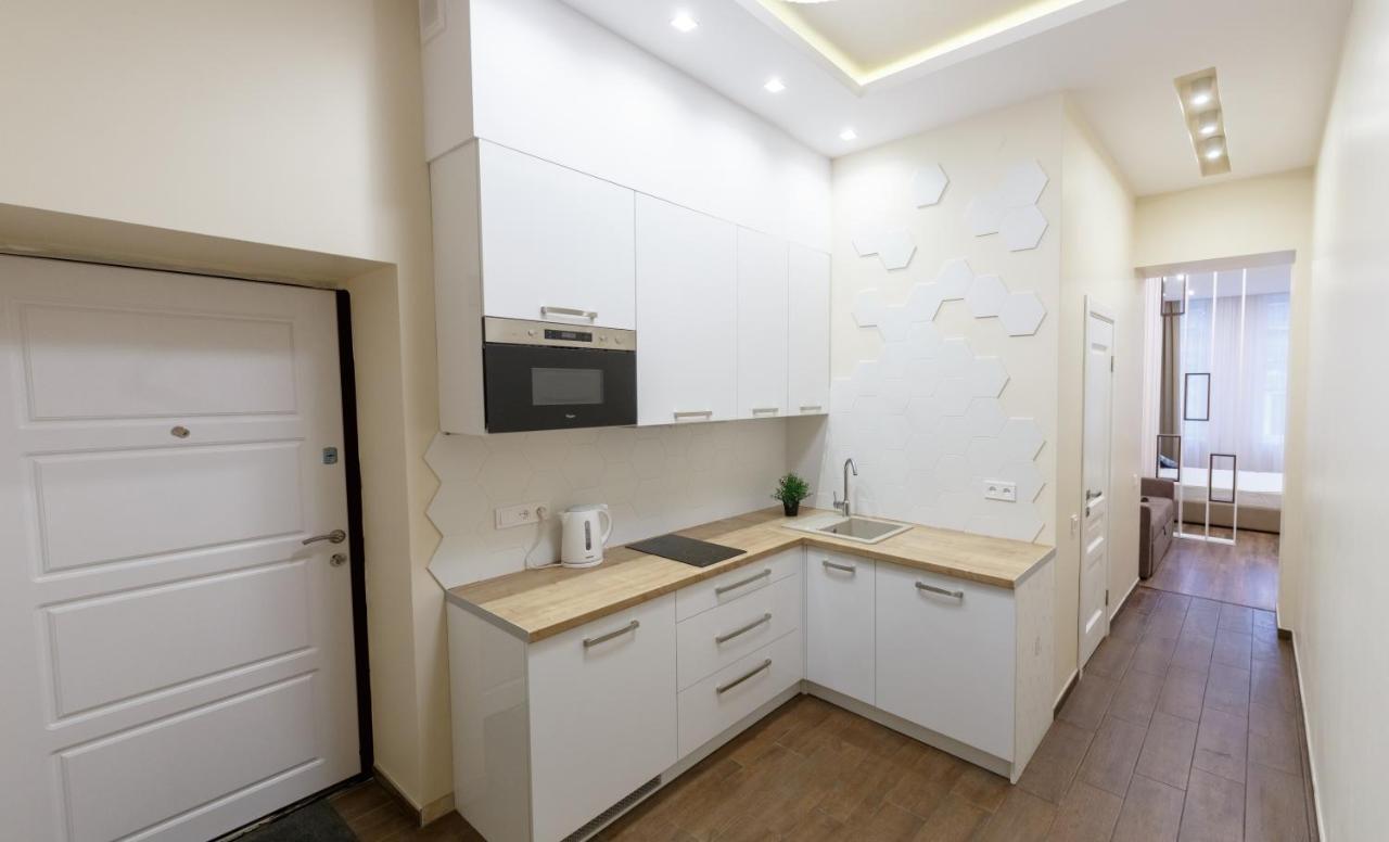 Charming Apartment In The City Center Lviv Ngoại thất bức ảnh